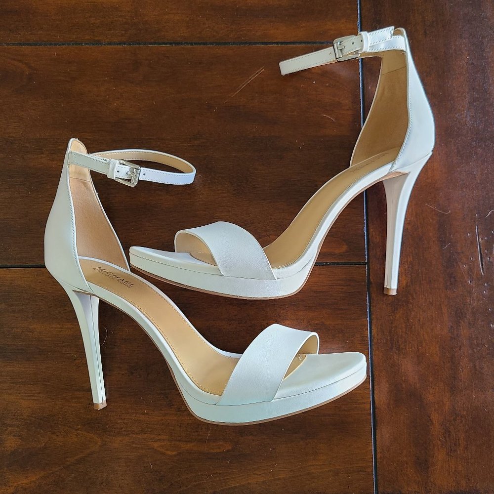 MICHAEL KORS Hutton Leather Sandal